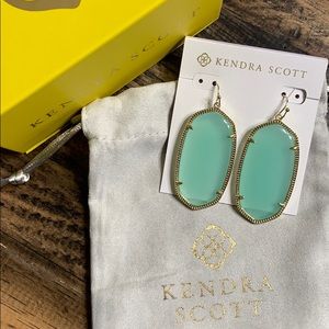 🆕 Kendra Scott Danielle Statement Earrings
